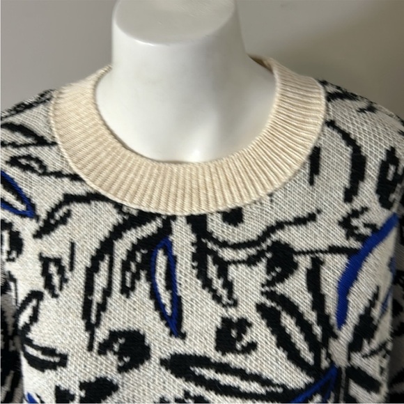 Anthropologie Floral Pop Embroidered Sweater BLUE MOTIF SZ S NEW - Picture 6 of 13